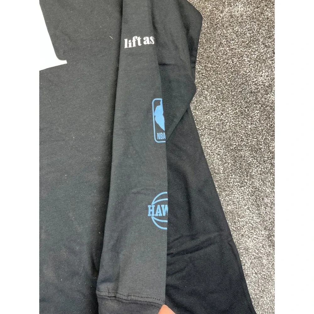 Nike Atlanta Hawks 2023/24 City Edition Long Sleeve T-shirt Size Small NEW NWT‎